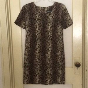 Women’s 4P Sag Harbor Dress Black / Cream Leopard skin sheath w/back slit.